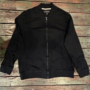 Banana Republic large men’s zip up sweater.